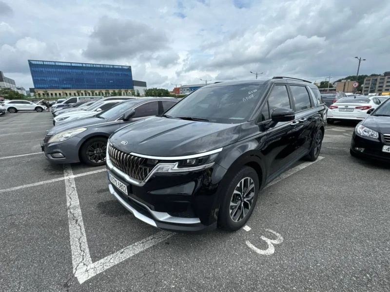 2021 Kia Carnival с пробегом 44 000 км