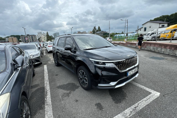 2021 Kia Carnival с пробегом 44 000 км