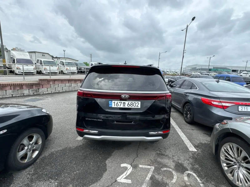 2021 Kia Carnival с пробегом 44 000 км