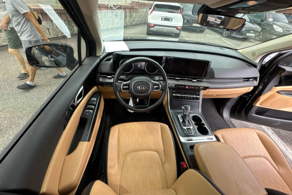 2021 Kia Carnival с пробегом 44 000 км