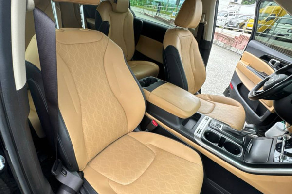 2021 Kia Carnival с пробегом 44 000 км