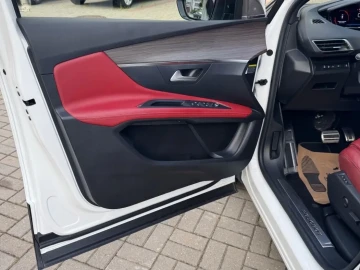 2021 Peugeot 3008 с пробегом 171 500 км