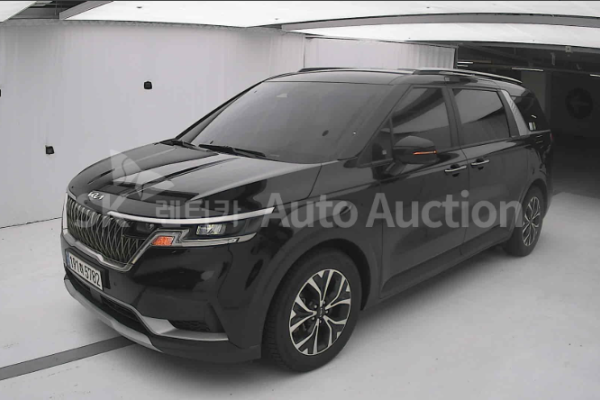 2022 Kia Carnival с пробегом 153 415 км