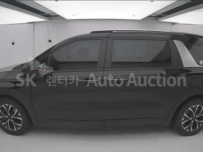 2022 Kia Carnival с пробегом 153 415 км