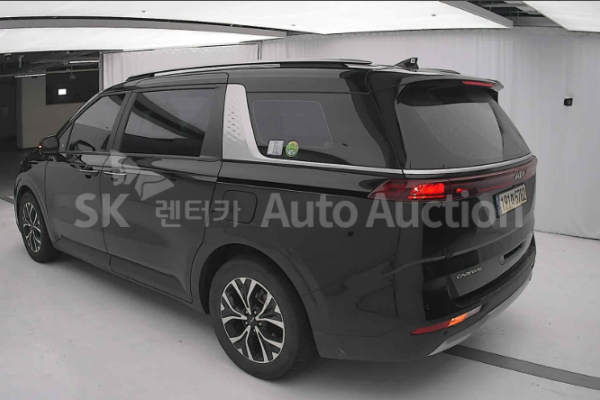 2022 Kia Carnival с пробегом 153 415 км