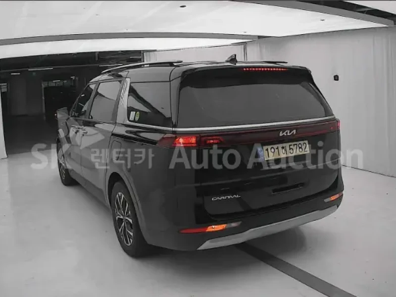 2022 Kia Carnival с пробегом 153 415 км