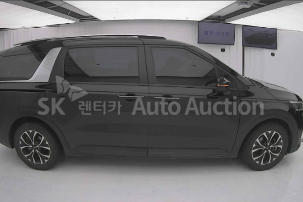 2022 Kia Carnival с пробегом 153 415 км