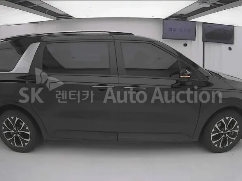 2022 Kia Carnival с пробегом 153 415 км