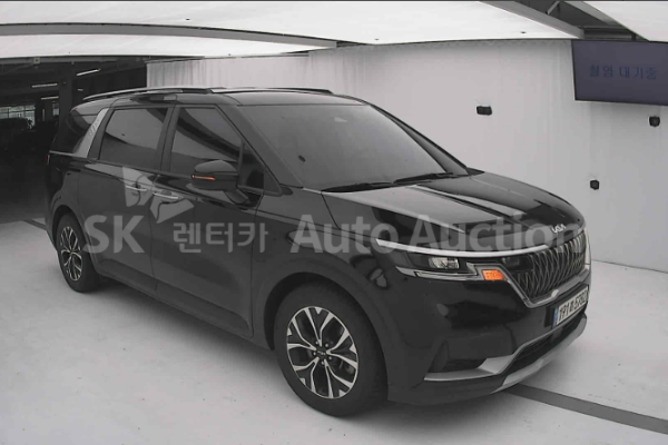 2022 Kia Carnival с пробегом 153 415 км