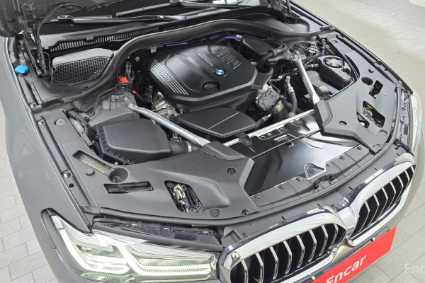 2022 BMW 5 серии с пробегом 51 859 км