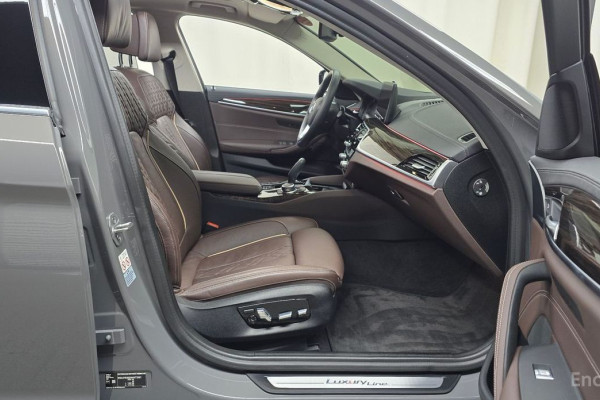 2022 BMW 5 серии с пробегом 51 859 км