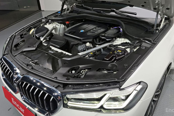 2021 BMW 5 серии с пробегом 82 752 км