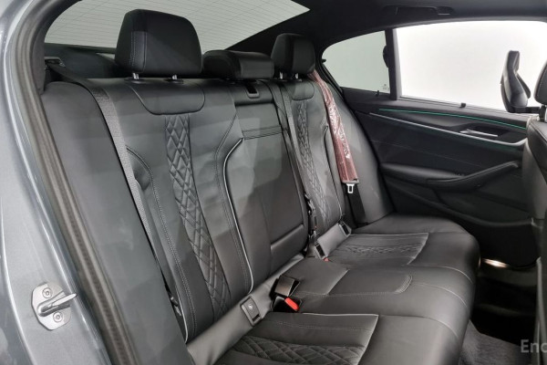 2023 BMW 5 серии с пробегом 19 994 км