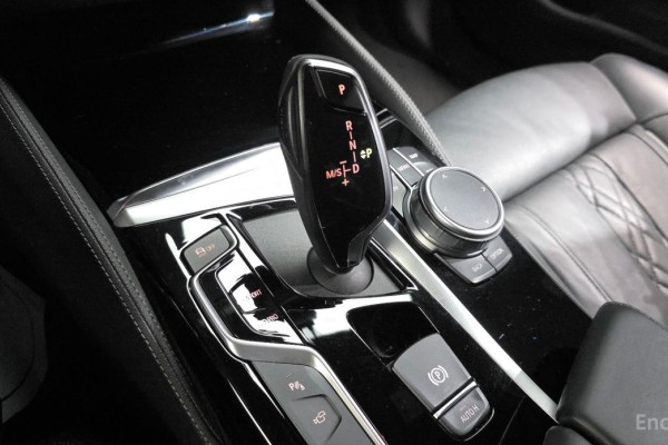 2020 BMW 5 серии с пробегом 45 387 км