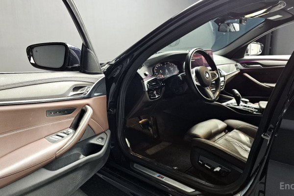 2022 BMW 5 серии с пробегом 42 911 км