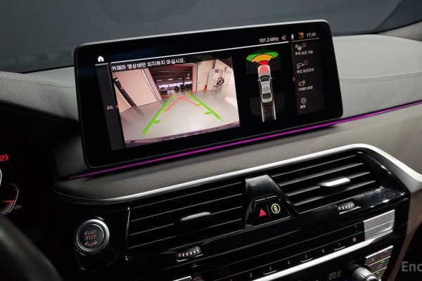 2022 BMW 5 серии с пробегом 42 911 км