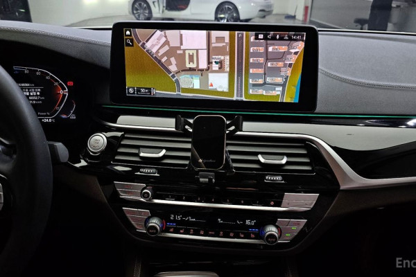 2021 BMW 5 серии с пробегом 66 564 км