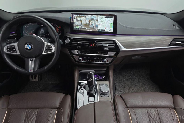2021 BMW 5 серии с пробегом 48 610 км