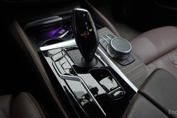 2021 BMW 5 серии с пробегом 48 610 км