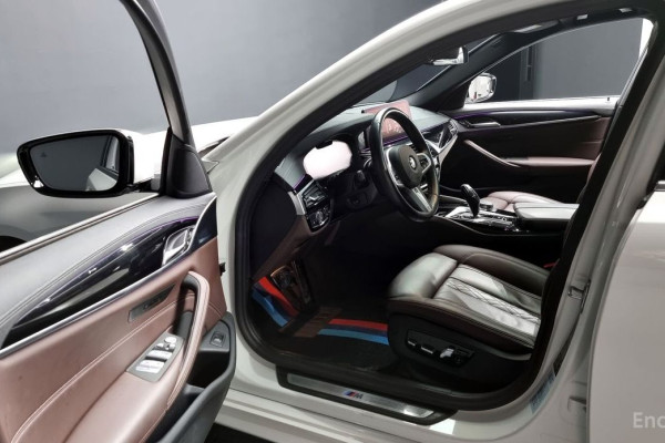 2021 BMW 5 серии с пробегом 54 355 км