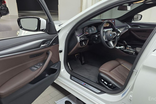 2023 BMW 5 серии с пробегом 66 812 км