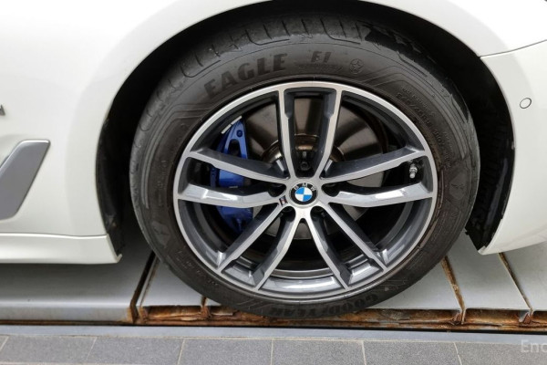 2021 BMW 5 серии с пробегом 106 584 км