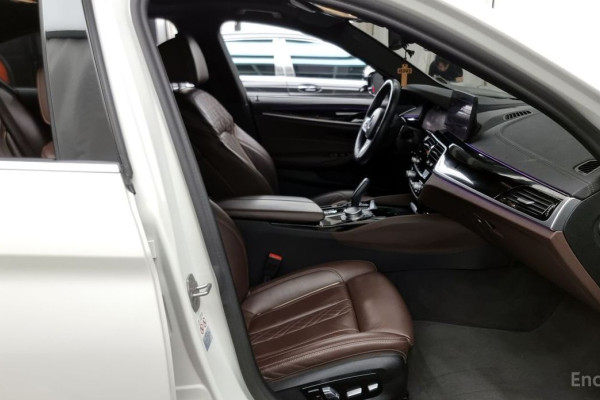 2021 BMW 5 серии с пробегом 106 584 км