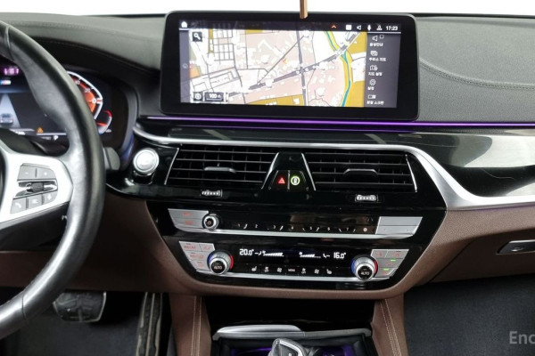 2021 BMW 5 серии с пробегом 106 584 км