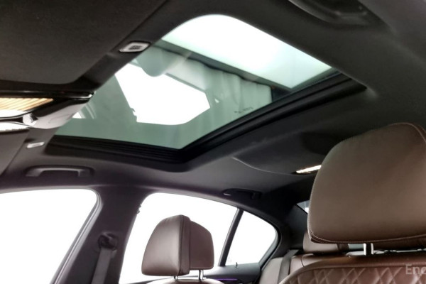 2021 BMW 5 серии с пробегом 106 584 км