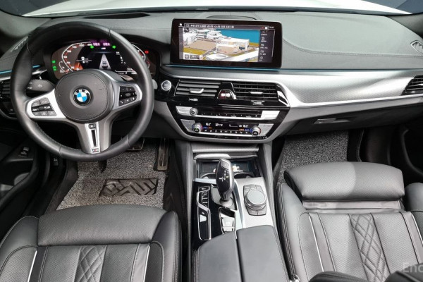 2023 BMW 5 серии с пробегом 47 397 км