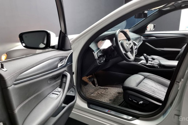2023 BMW 5 серии с пробегом 47 397 км