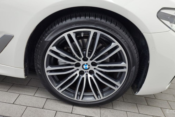2020 BMW 5 серии с пробегом 48 971 км