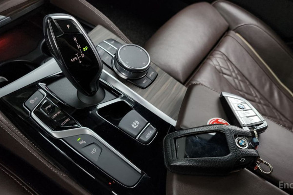 2020 BMW 5 серии с пробегом 48 971 км