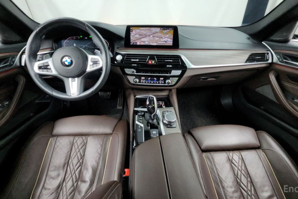 2020 BMW 5 серии с пробегом 48 971 км