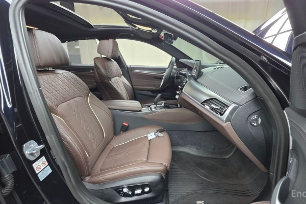 2023 BMW 5 серии с пробегом 20 248 км