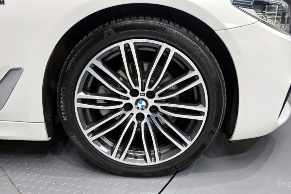 2020 BMW 5 серии с пробегом 121 247 км