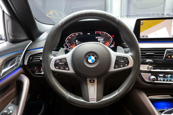 2020 BMW 5 серии с пробегом 121 247 км