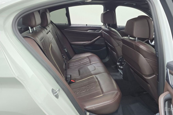2020 BMW 5 серии с пробегом 105 023 км