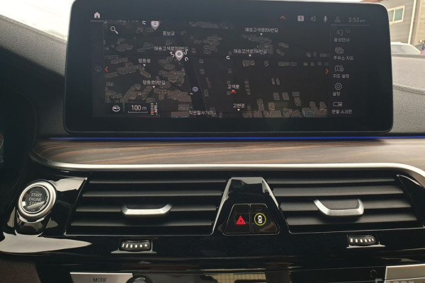 2021 BMW 5 серии с пробегом 22 020 км