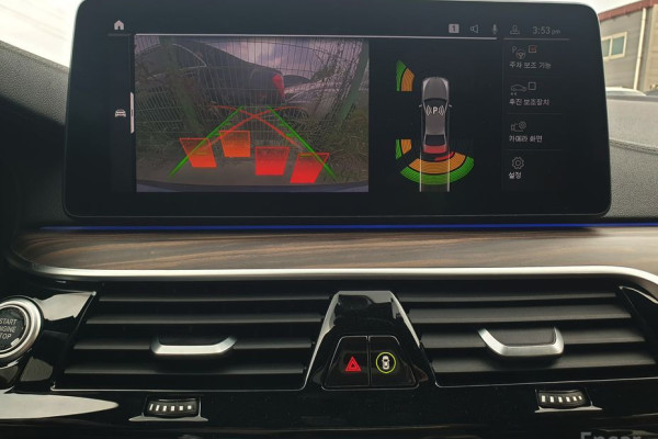 2021 BMW 5 серии с пробегом 22 020 км