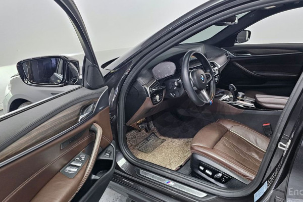 2020 BMW 5 серии с пробегом 73 674 км