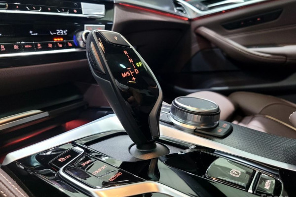 2023 BMW 5 серии с пробегом 38 245 км