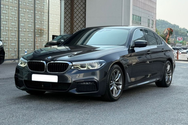 2020 BMW 5 серии с пробегом 111 389 км