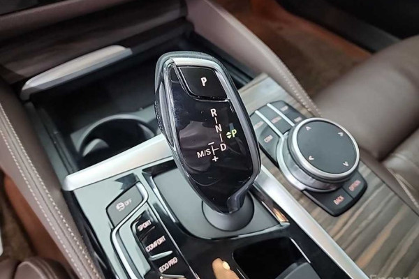 2020 BMW 5 серии с пробегом 118 634 км