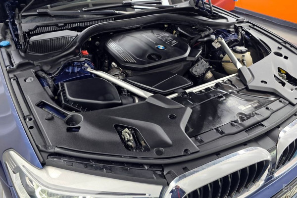 2020 BMW 5 серии с пробегом 121 410 км