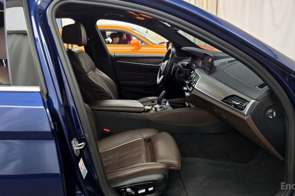 2020 BMW 5 серии с пробегом 121 410 км
