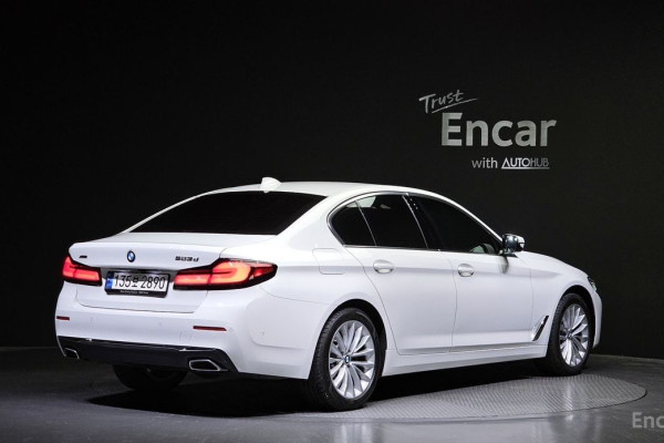 2022 BMW 5 серии с пробегом 54 767 км