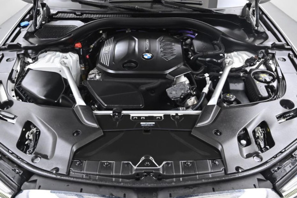 2023 BMW 5 серии с пробегом 20 892 км