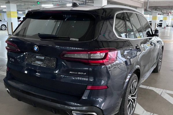 2020 BMW X5 с пробегом 107 000 км
