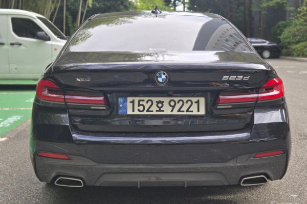 2021 BMW 5 серии с пробегом 108 400 км